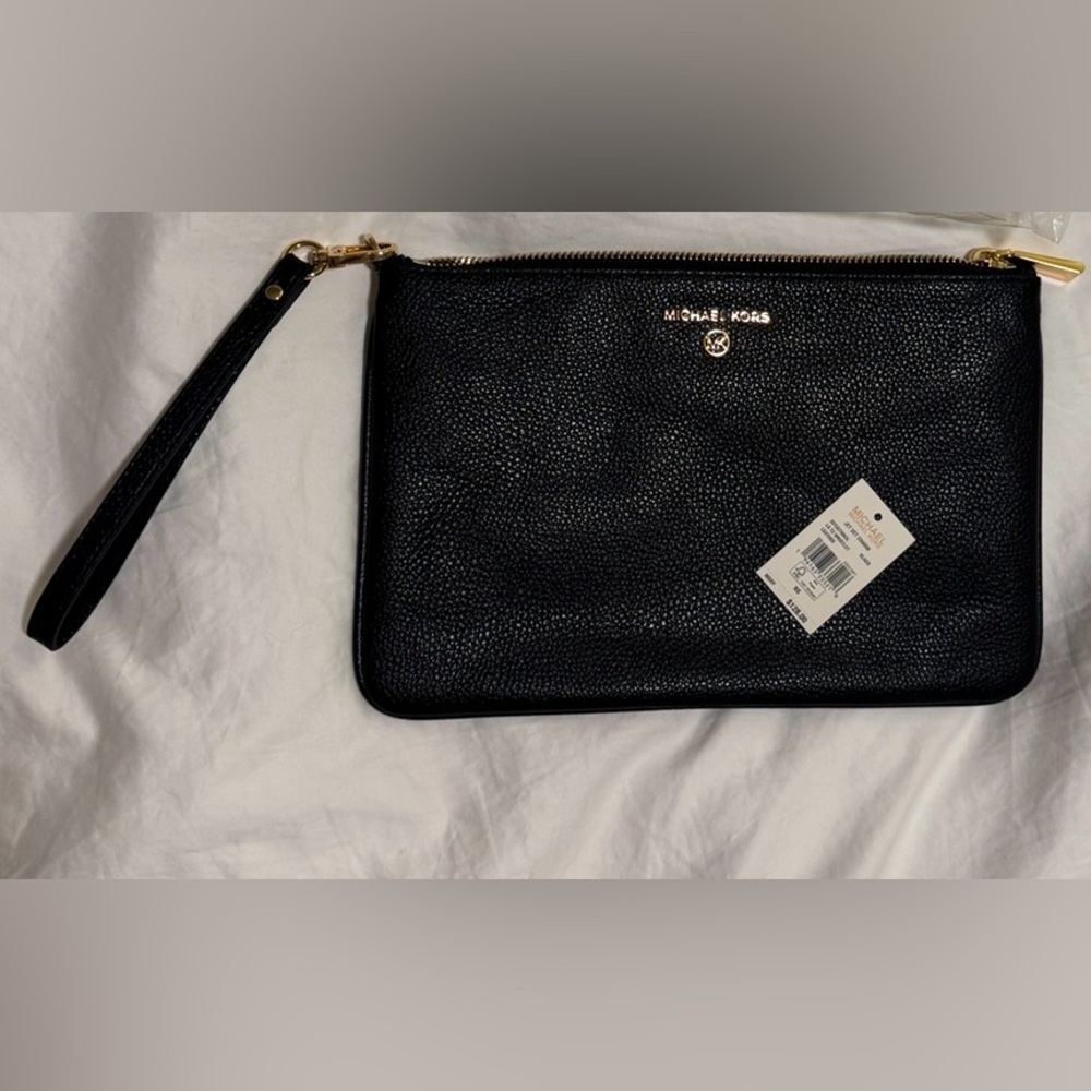 NWT Michael Kors wristlet clutch